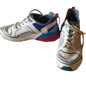 Women’s Fabletics sneakers size 9 1/2